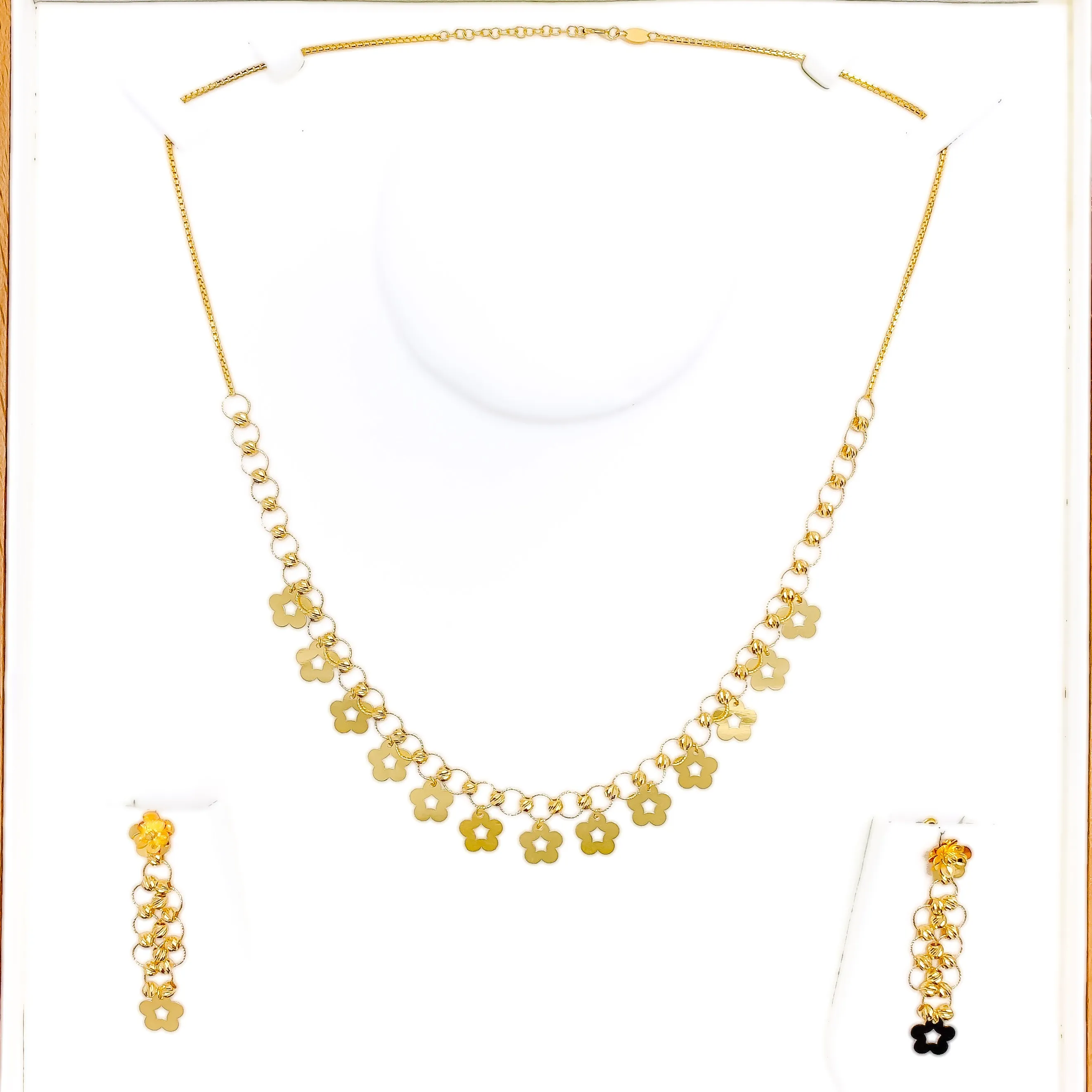 Blooming Flower Charm 22K Gold Necklace Set