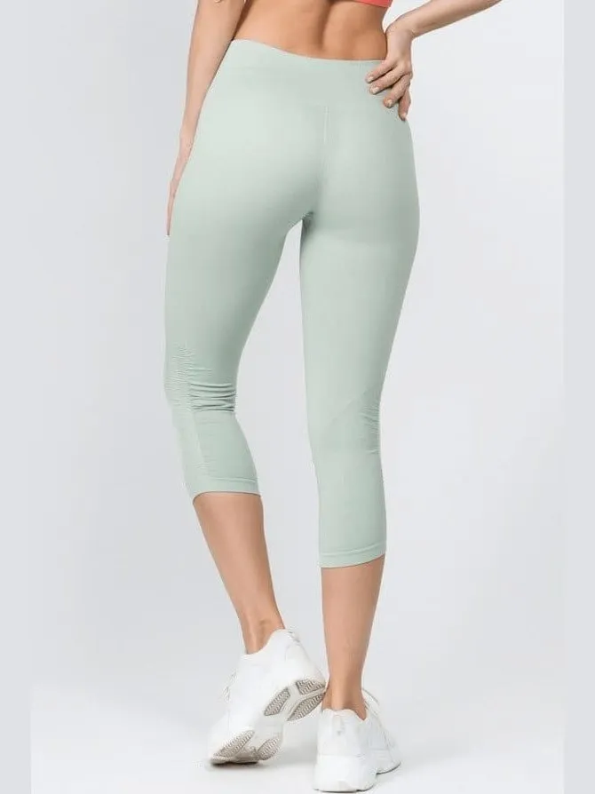 High Rise Cinched Ankle Seamless Capri Leggings